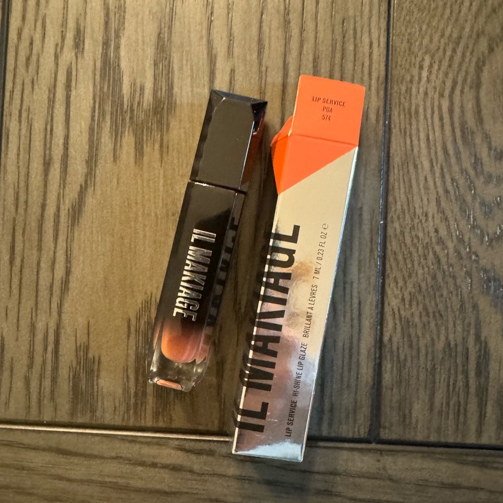 Il Makiage Lip Service Lip Gloss in PDA